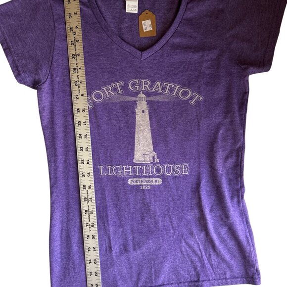 Gildan Softstyle Ring Spun Fort Gratiot Lighthouse Purple V-Neck Tee Ladies M - Picture 6 of 6